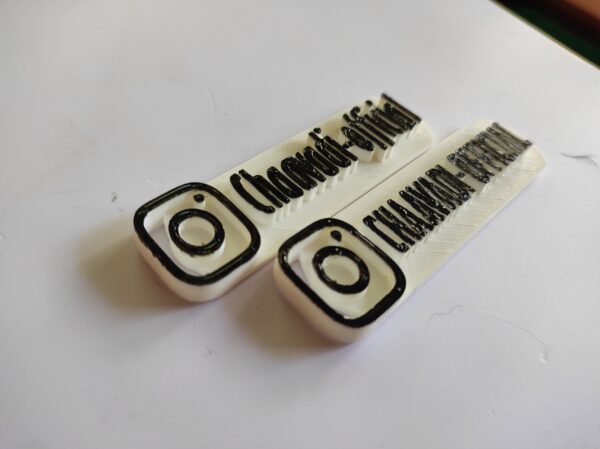 INSTA-ID KEY CHAIN - Image 3